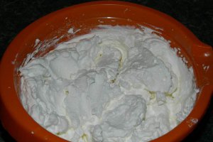 Tort cu crema de vanilie