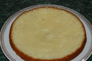 Tort cu crema de vanilie