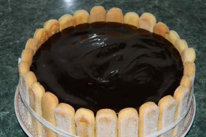 Tort cu crema de vanilie