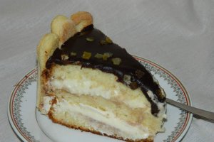 Tort cu crema de vanilie