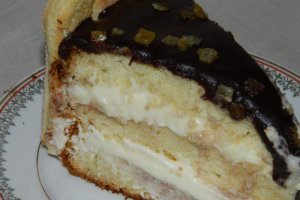 Tort cu crema de vanilie