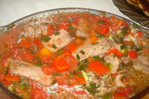 Coaste de porc cu ceapa verde la cuptor
