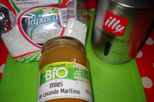 Cafea cu perle de tapioca