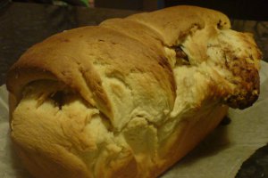 Cozonac, curmale si ciocolata