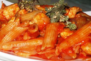 Penne picante cu piept de pui - Philips Multicooker