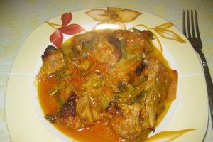 Praz cu carne de porc la cuptor