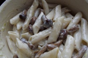 Penne cu ciuperci si sos alb
