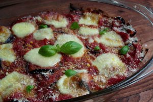 Penne rigate cu vinete si mozzarella