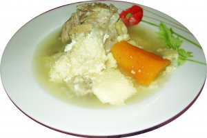 Supa cu galuste si carne de curcan