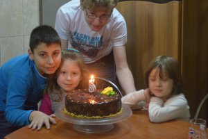 Tort cu mousse de fructe de padure