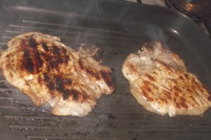Carne de porc cu piure de cartofi si morcovi