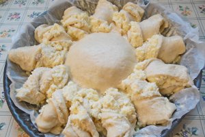 Placinta cu branza dulce "Floarea soarelui"