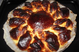 Placinta cu branza dulce "Floarea soarelui"