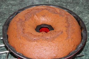 Guguluf cu pere si ciocolata