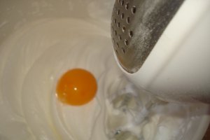 Tortulet cu doua creme