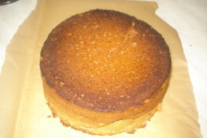 Tortulet cu doua creme