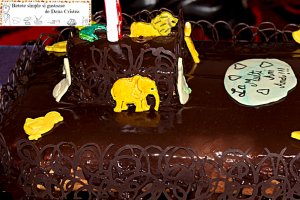 Tort aniversar- tort cu ciocolata