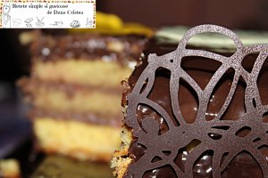Tort aniversar- tort cu ciocolata