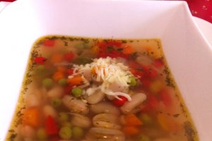 Supa italiana cu legume si cascaval afumat