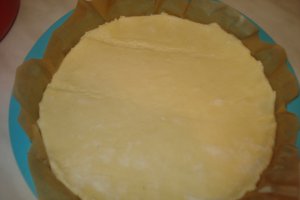 Placinta cu crema de branza si smantana