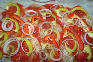 Pangasius cu ceapa si ardei la cuptor
