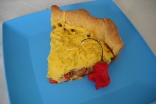 Tarta cu legume si carnati
