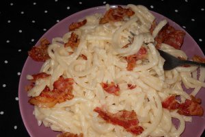 Spaghete cu cascaval