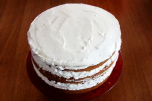 Tort cu frisca si mure