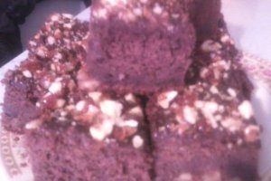 Negresa cu glazura si nuci caramelizate