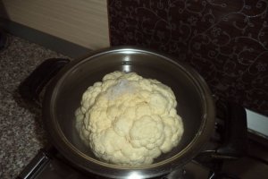 Pasta de conopida cu usturoi