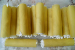 Desert cu cannelloni şi brânza de vaci