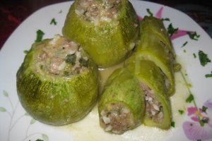 Dovlecei umpluti cu carne