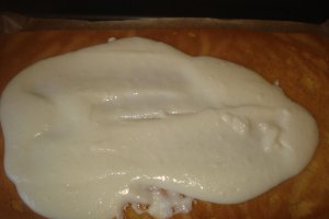 Prajitura cu foi si crema de gris