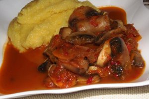 Tocanita de ciuperci