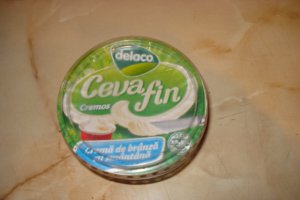 Foietaj cu gem de prune si Ceva fin dela Delaco