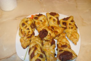 Foietaj cu gem de prune si Ceva fin dela Delaco