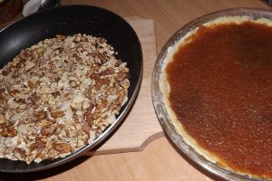 Tarta crumble cu mere si gutui