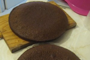 Tort cu crema de vanilie si curmale