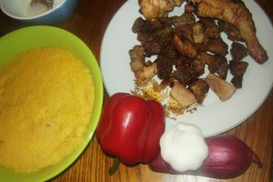 Platou taranesc cu jumari si mamaliguta