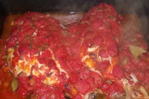 Pollo alla pizzaiola (Pui in sos de rosii)