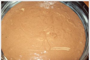 Tort cu crema de vanilie si alune