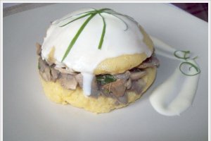 Mamaliguta cu sote de ciuperci