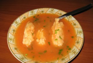 Supa-crema de rosii cu galusti
