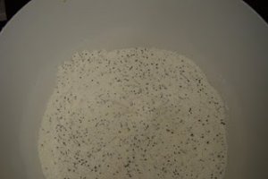 Prajitura cu mac ,nuci caramelizate si portocale