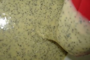 Prajitura cu mac ,nuci caramelizate si portocale