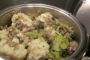 Salată de conopidă, brocoli și ciuperci