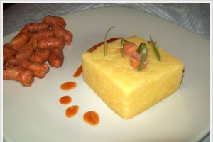 Mamaliguta cu carnati
