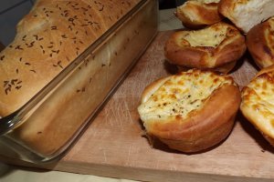 Briose aperitiv cu branza si chimen