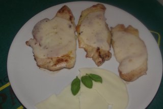 Piept de pui cu cascaval