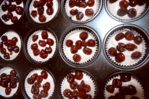 Muffins cu vişine (reţetă de post)